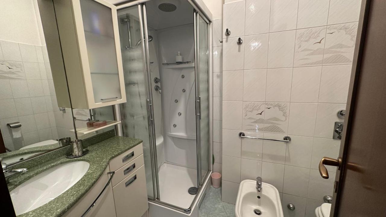 Dehomes - Two Bedrooms, Terrace, Wi-Fi, Tram To Centre & Rho Fiera ميلان المظهر الخارجي الصورة