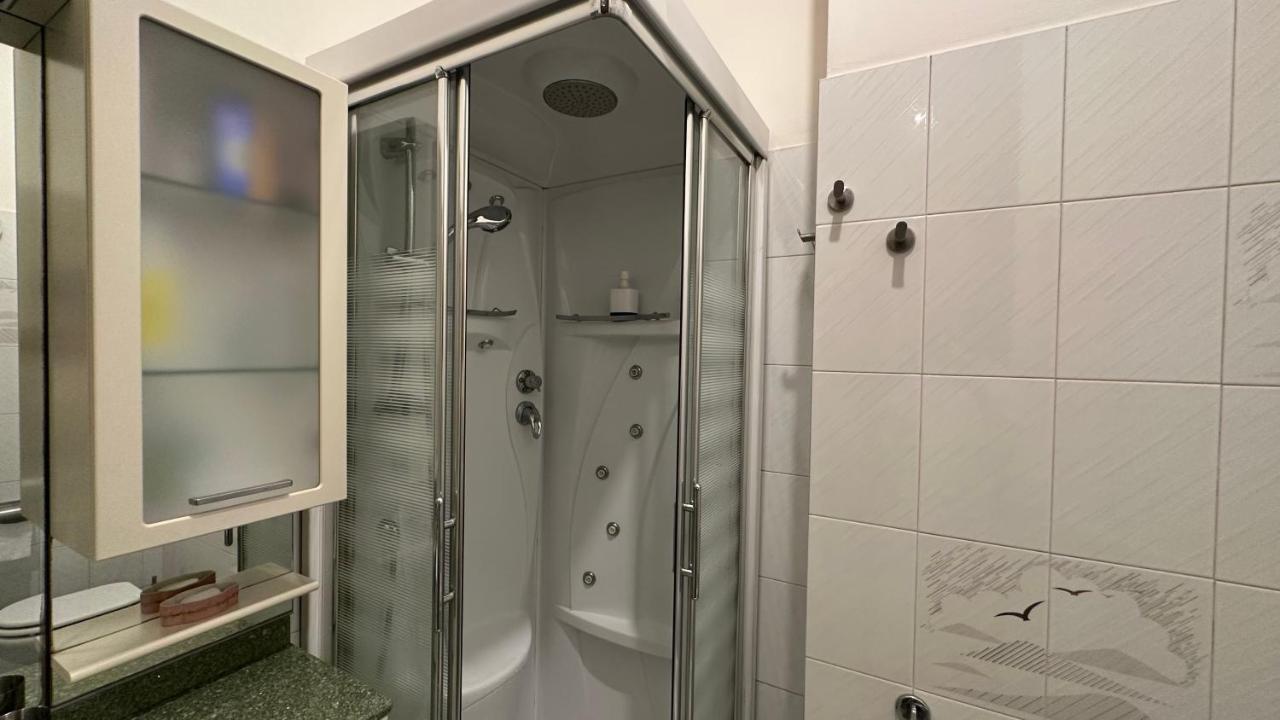 Dehomes - Two Bedrooms, Terrace, Wi-Fi, Tram To Centre & Rho Fiera ميلان المظهر الخارجي الصورة