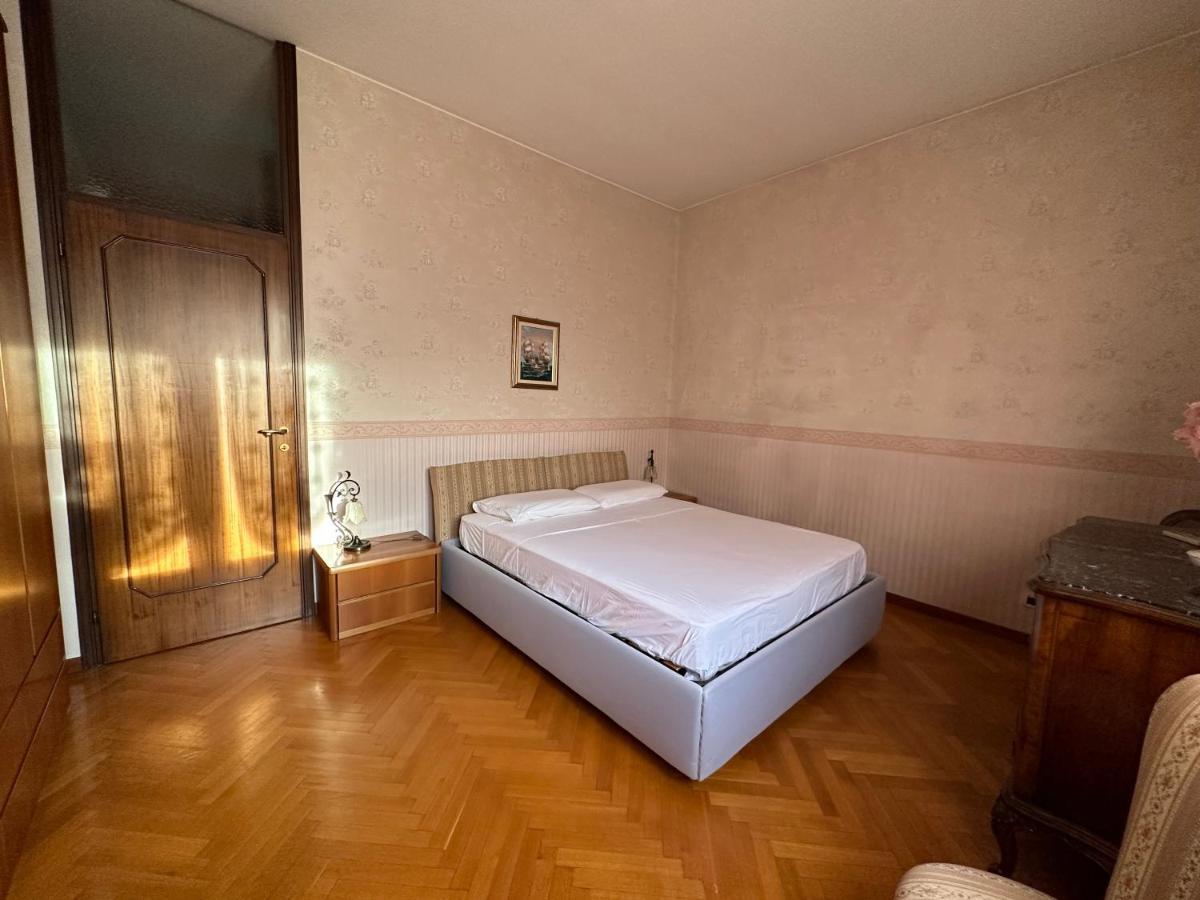 Dehomes - Two Bedrooms, Terrace, Wi-Fi, Tram To Centre & Rho Fiera ميلان المظهر الخارجي الصورة