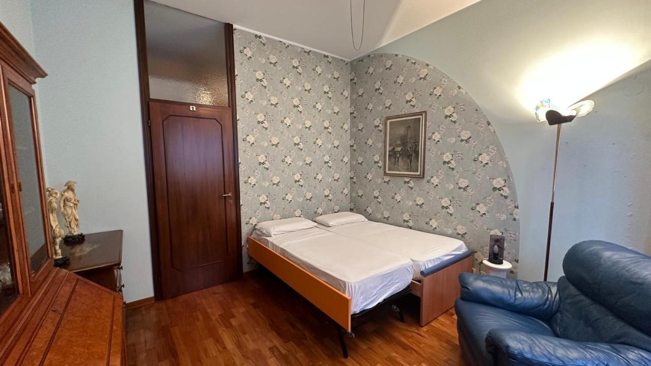 Dehomes - Two Bedrooms, Terrace, Wi-Fi, Tram To Centre & Rho Fiera ميلان المظهر الخارجي الصورة
